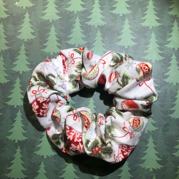 6 piece Christmas Scrungie set - Picture 9 of 10